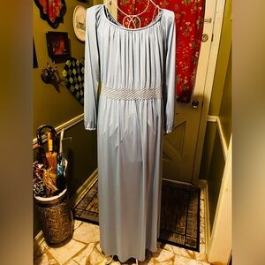 Vintage 1970’s Scoop Neck Blue Long Sleeve Goddess Dress XL